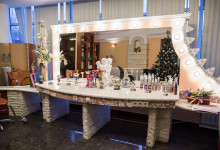 главный стол в салоне